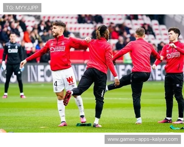 英超利物浦边路反复突破，禁区内制造混乱