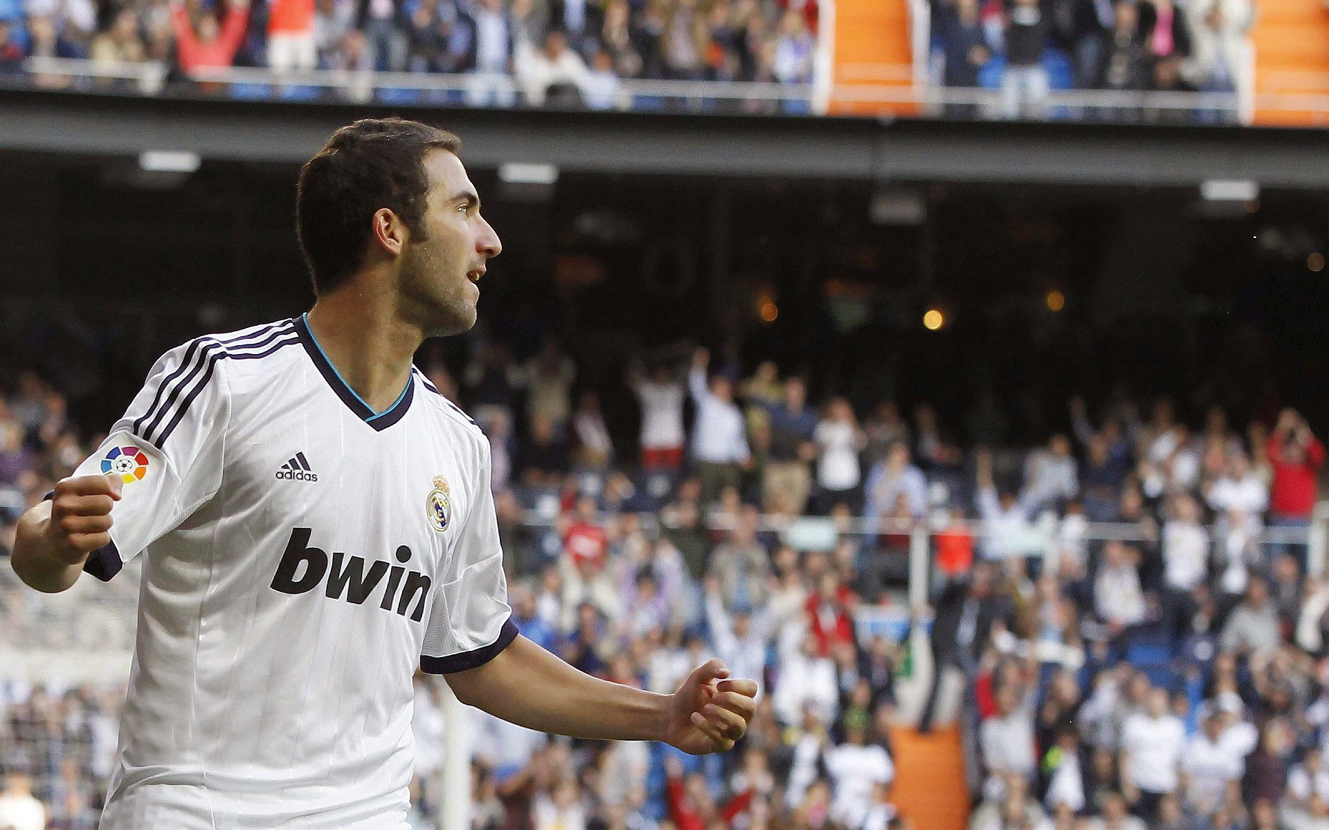 CBA常规赛广东宏远主场大胜江苏肯帝亚 杜润旺三分雨浇灭对手反扑